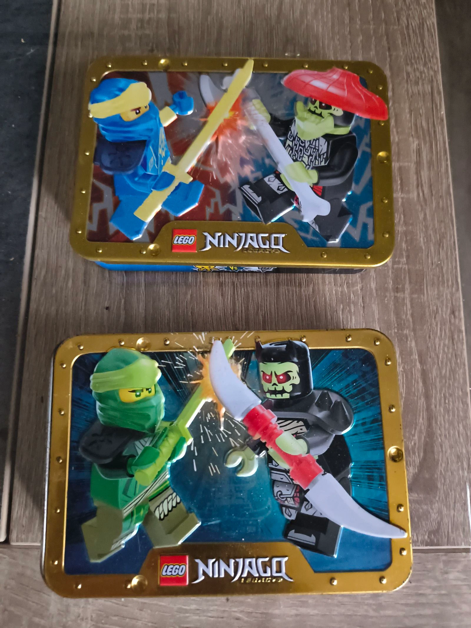 Lot de 2 boîtes vides lego ninjago